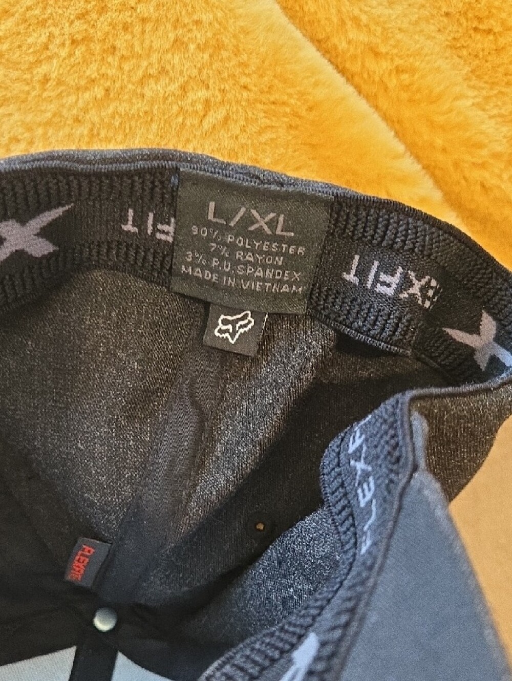 Fox mens Black Hat with White Fox Head Logo - Picture 4 of 6